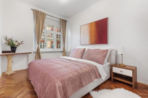 Grand Elegant Apartment